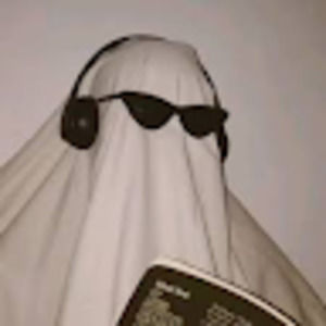 Meet your Posher, Alejandra